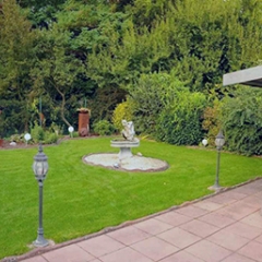 gartenbrunnen.jpg