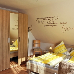 schlafzimmer.jpg